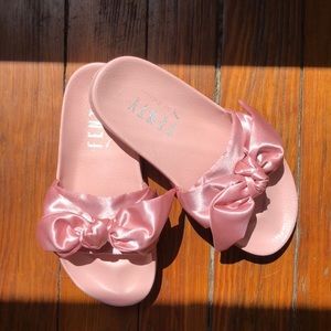 Rihanna Puma FENTY Slides